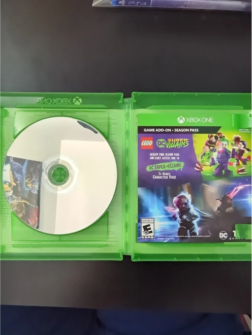 Warner Bros. LEGO DC Super-Villains Deluxe Edition (Xbox One) E10+ Multiplayer